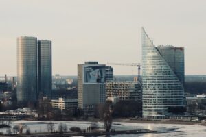 Grāmatvedības pakalpojumi uzņēmumiem Latvijā 2026 – izmaksas, prasības un kā izvēlēties uzticamu partneri